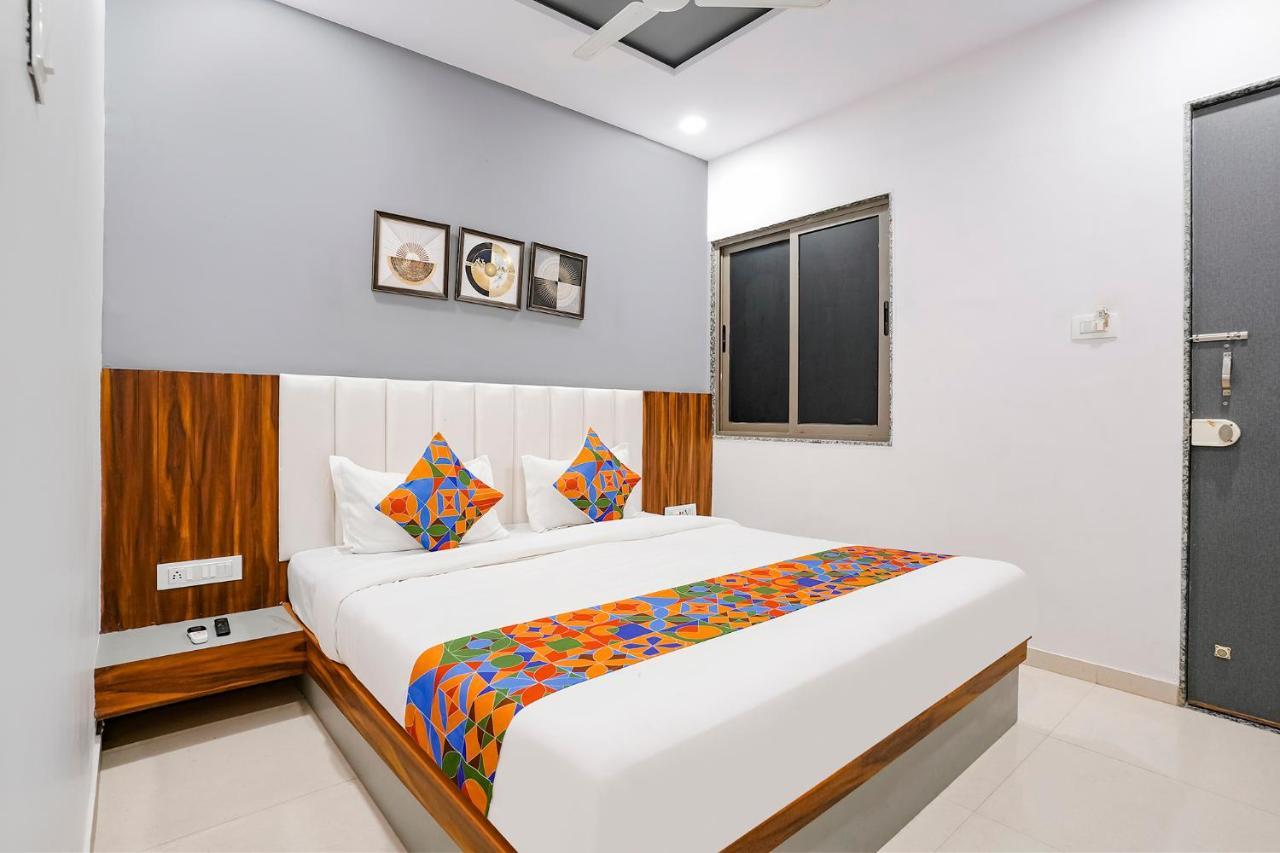 Fabhotel Magnus Surat Exterior photo